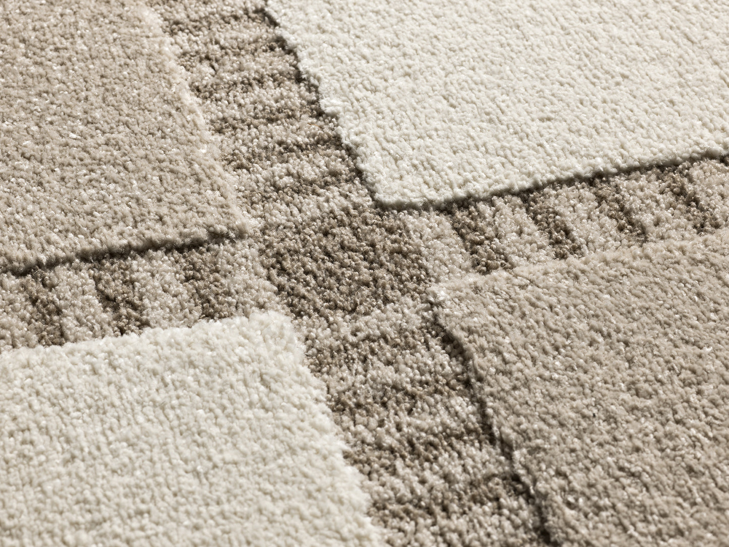 Tappeto moderno beige crema disegno geometrico- UN2031